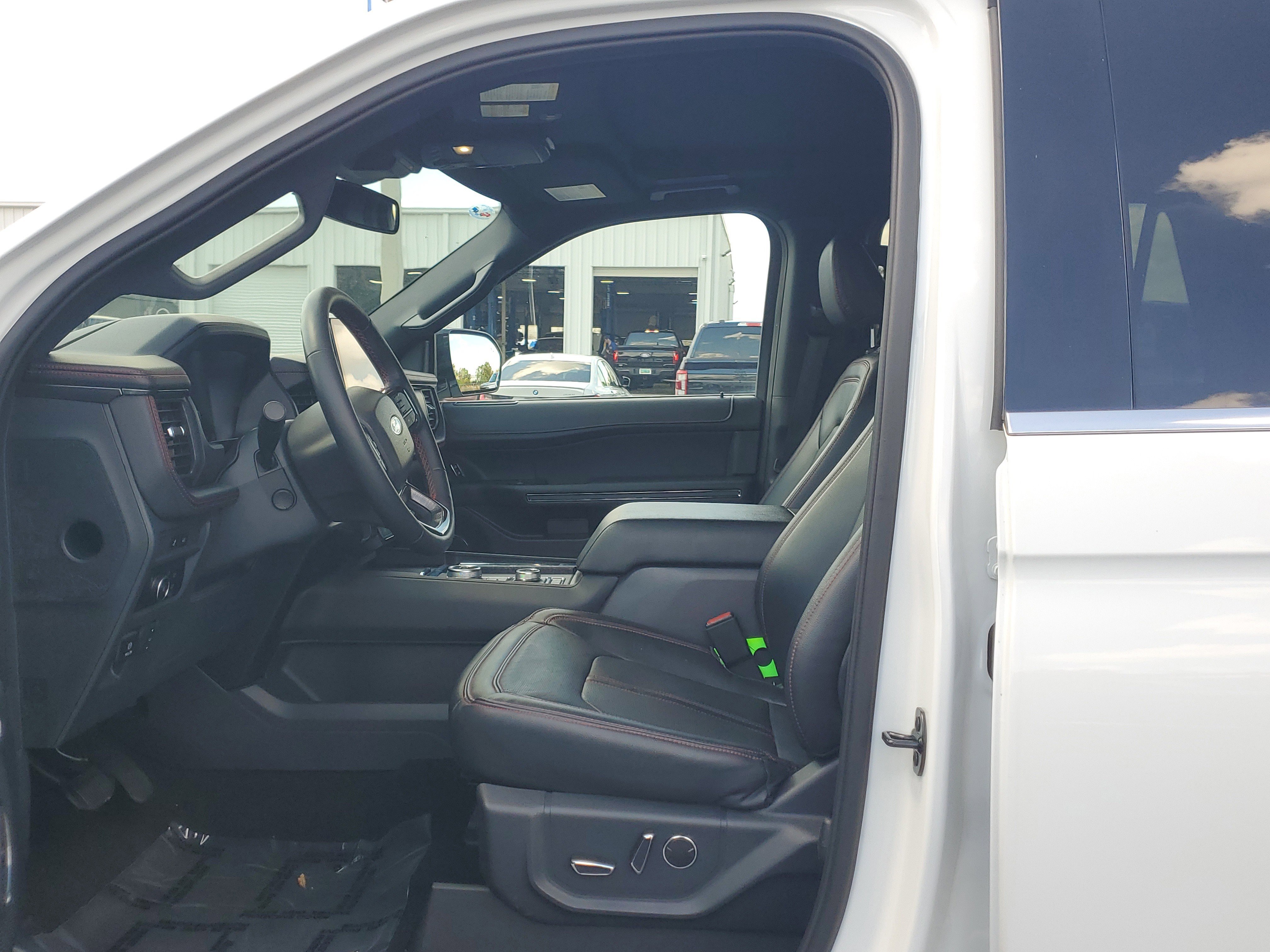 Certified 2024 Ford Expedition Limited image 21