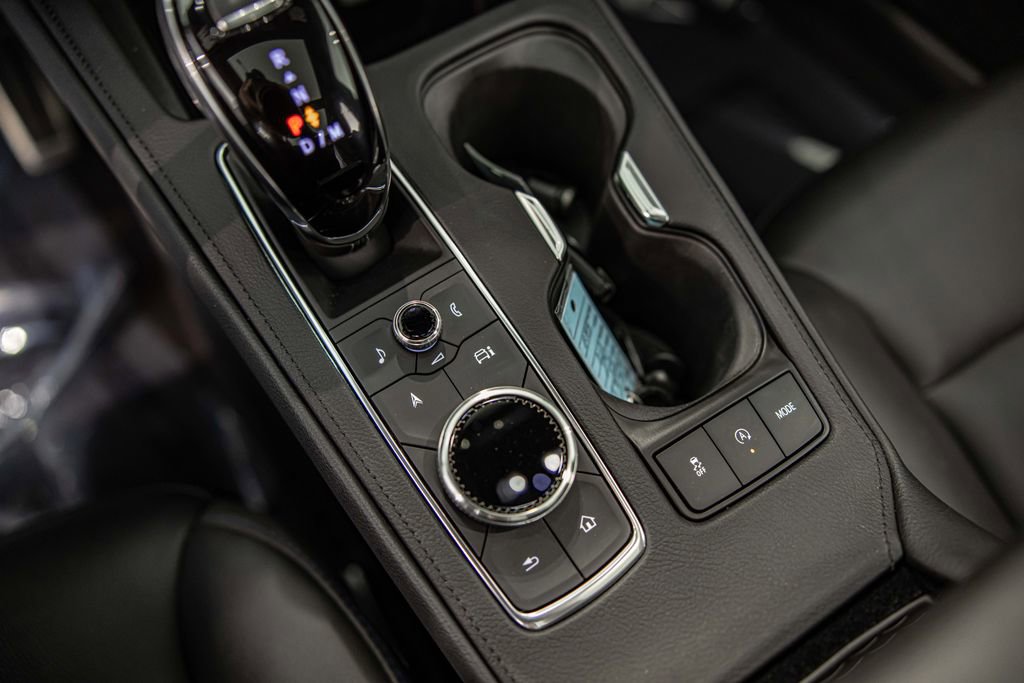 Used 2025 Cadillac XT4 Sport image 31