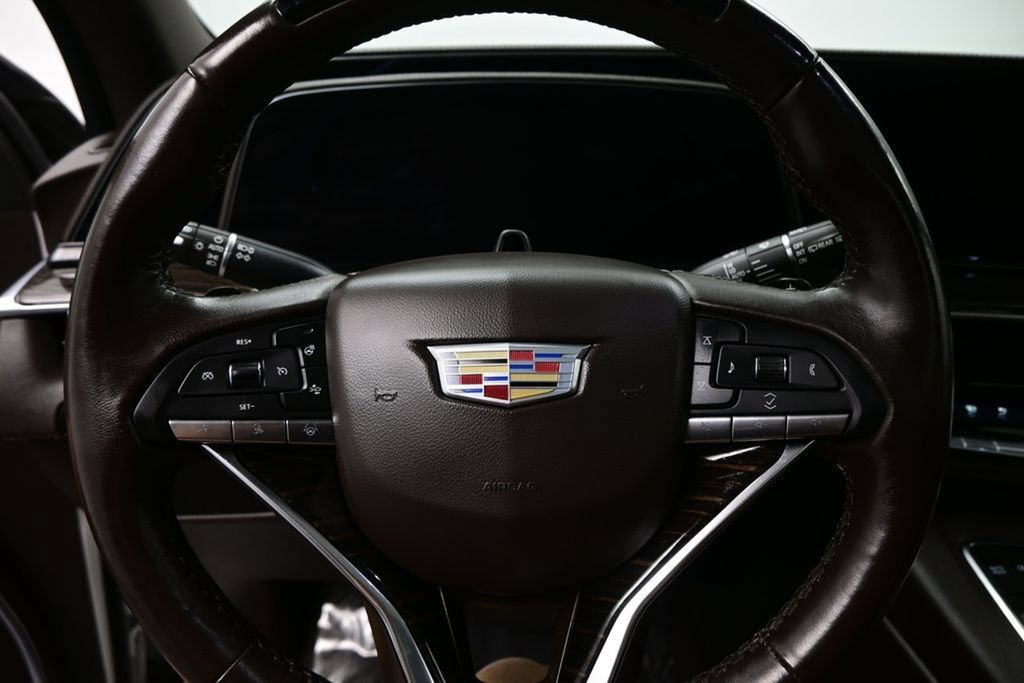 Used 2022 Cadillac Escalade Premium Luxury AWD/4WD image 19