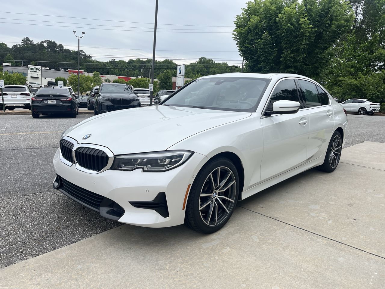 Used 2021 BMW 330i Sedan w/ Premium Package RWD image 4