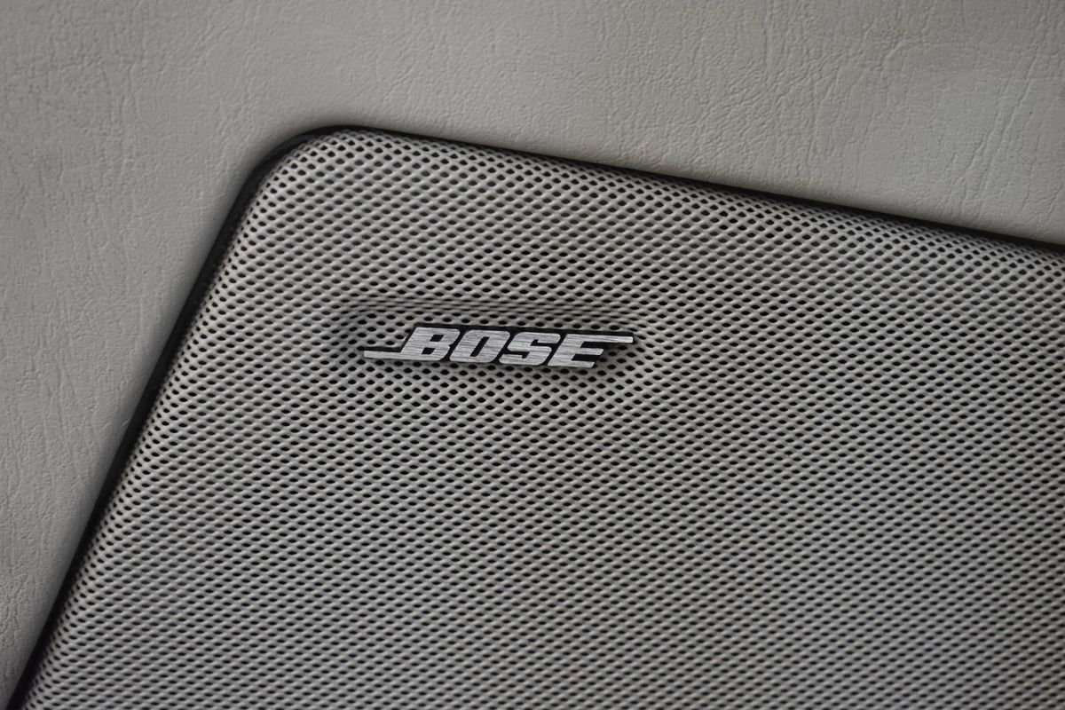 Used 2005 Cadillac XLR image 24