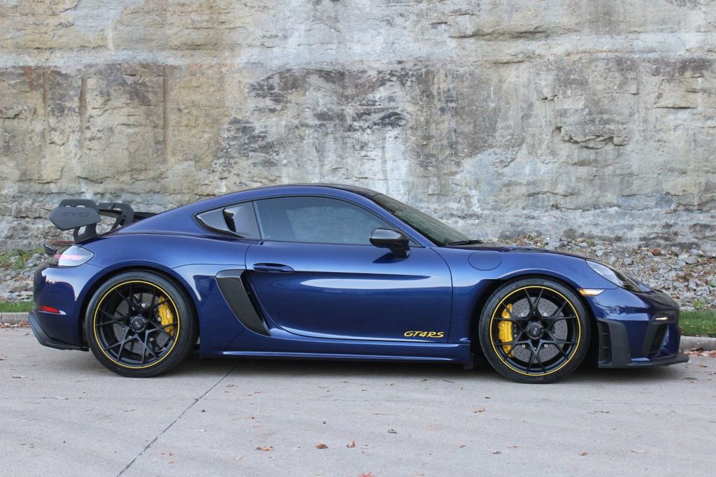 Used 2025 Porsche 718 Cayman GT4 RS image 8