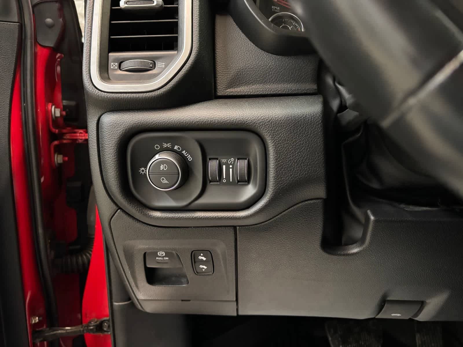Used 2022 RAM 1500 Laramie AWD/4WD image 15