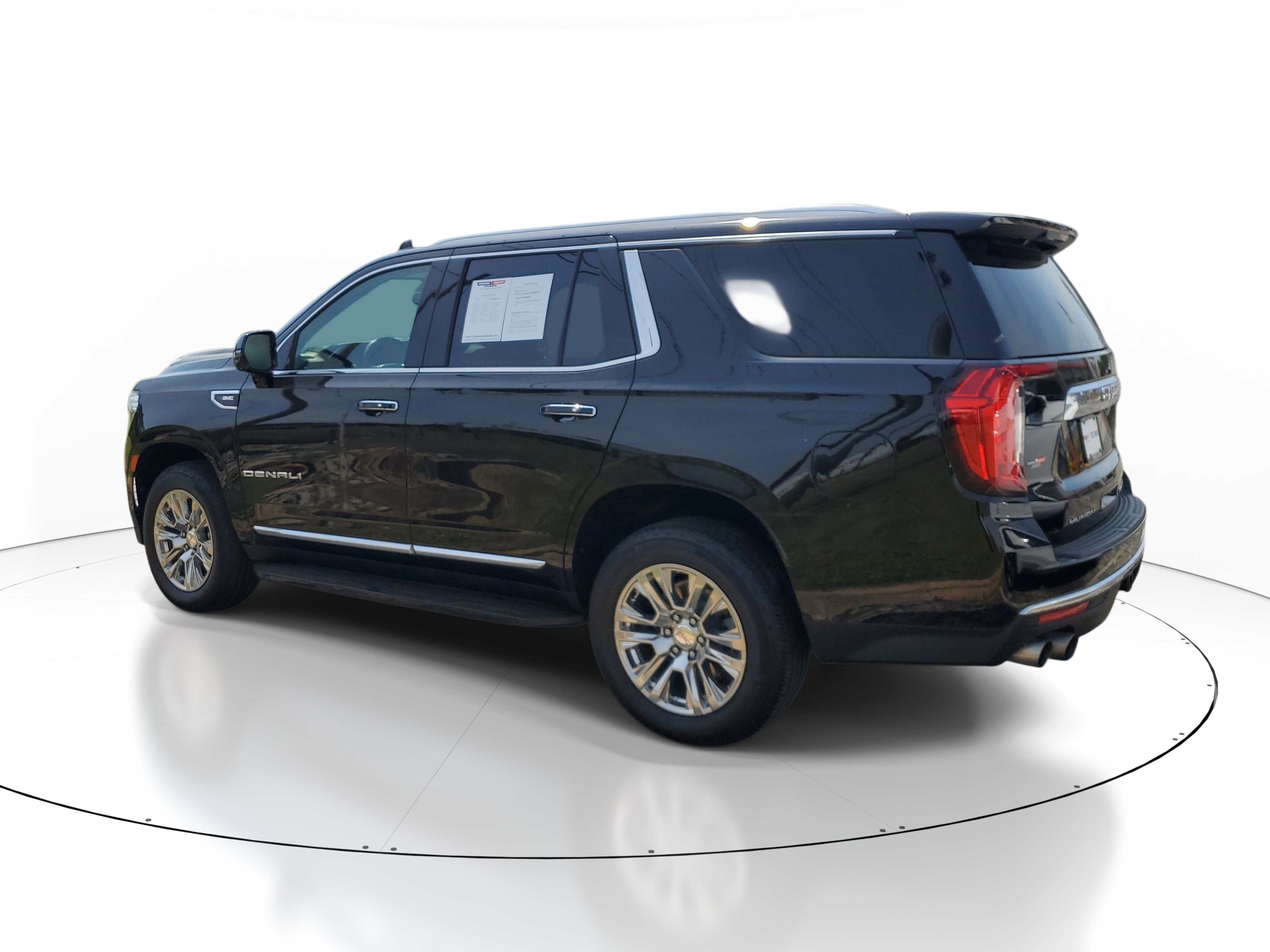 Used 2021 GMC Yukon Denali AWD/4WD image 4