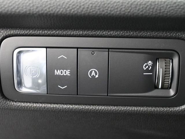 New 2025 Chevrolet Traverse LT w/ LPO, Floor Liner Package image 35