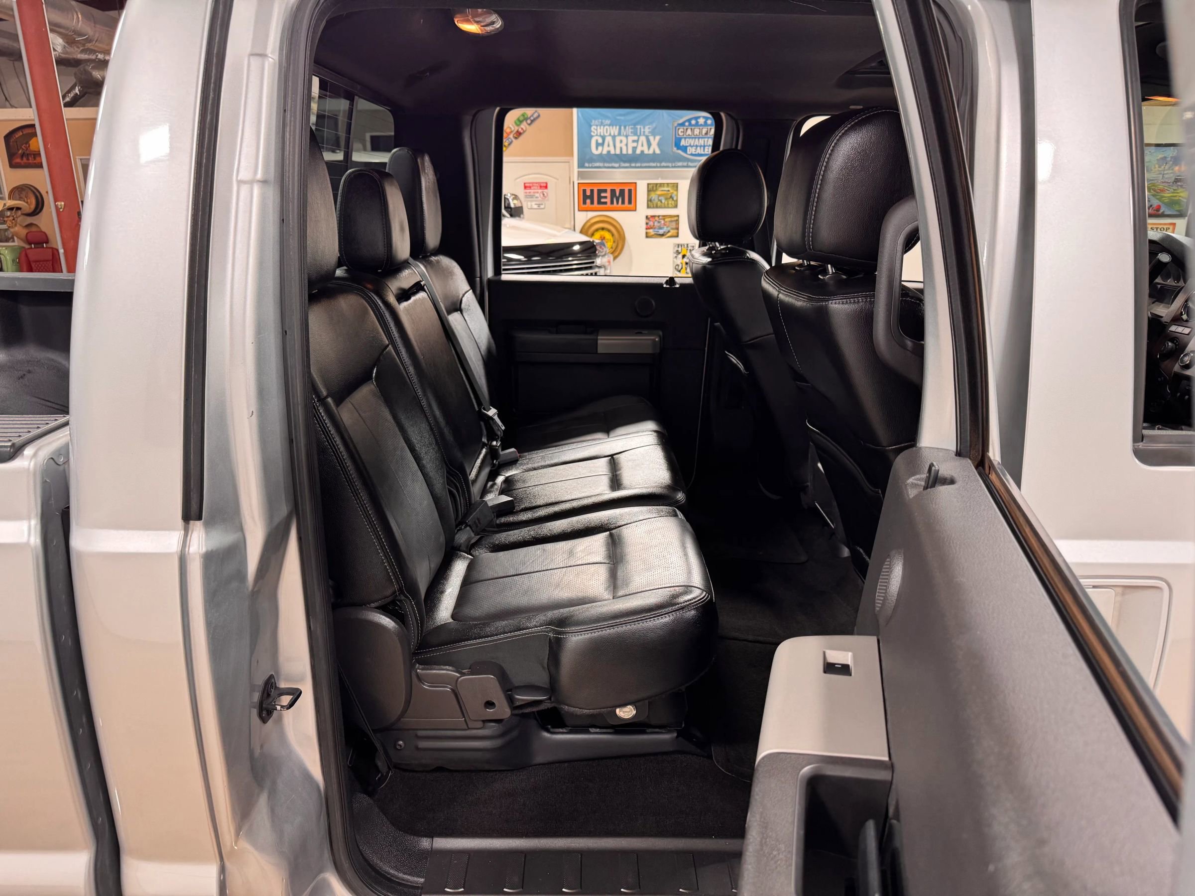 Used 2015 Ford F350 Lariat w/ Lariat Ultimate Package image 18