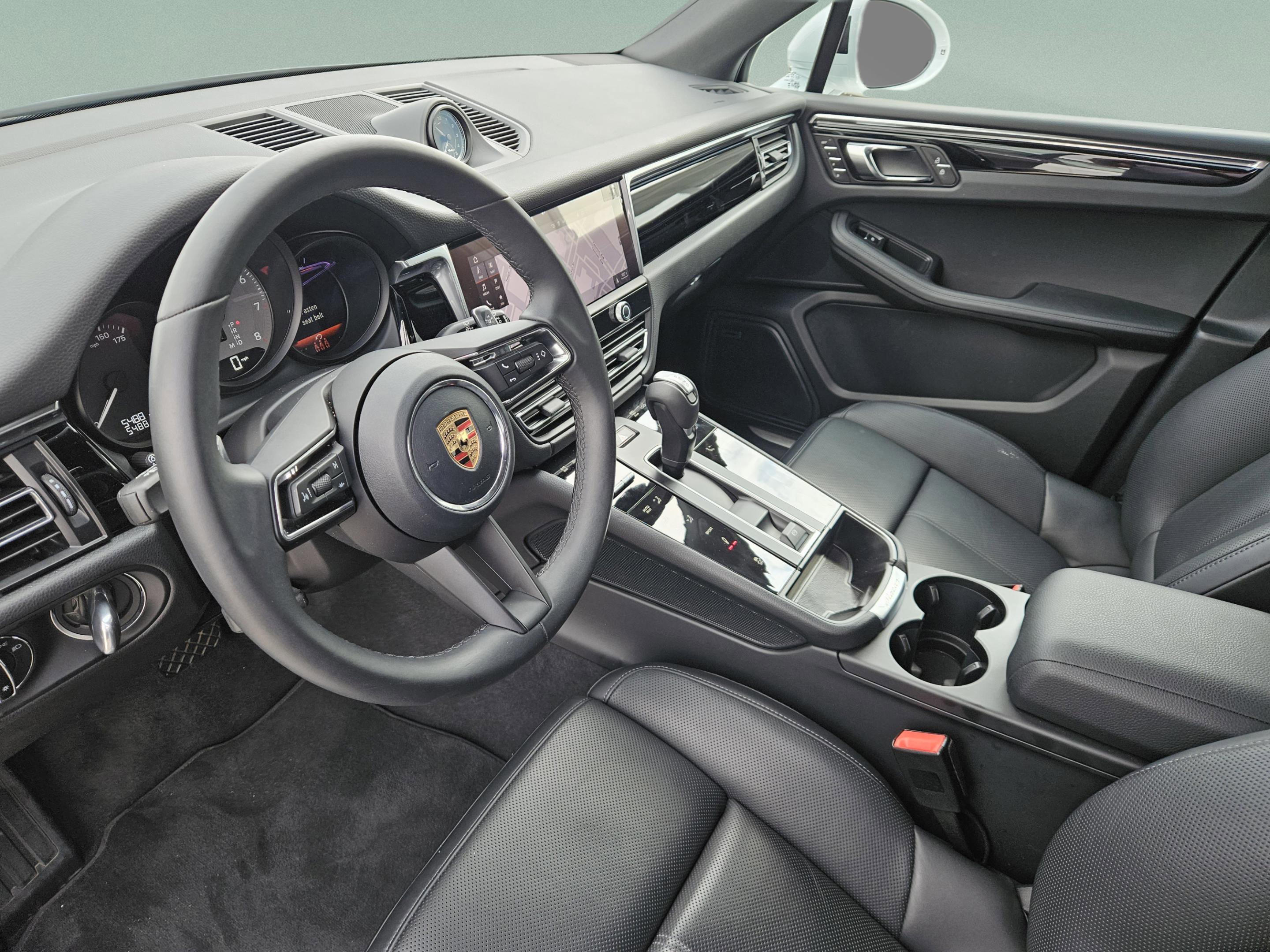 Certified 2026 Porsche Macan S image 10