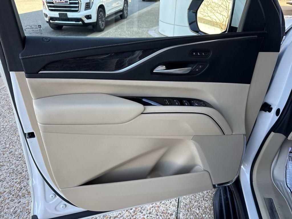 Certified 2022 Cadillac Escalade Premium Luxury image 23