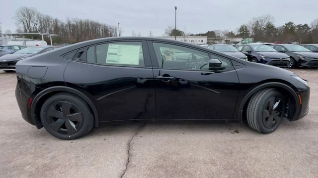 New 2026 Toyota Prius Plug-In Hybrid FWD image 9