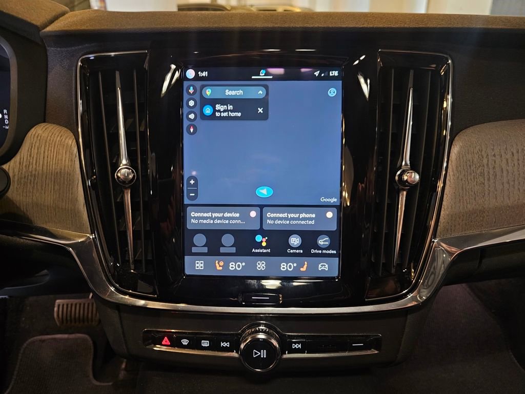 Certified 2025 Volvo V90 B6 Cross Country Plus AWD/4WD image 24