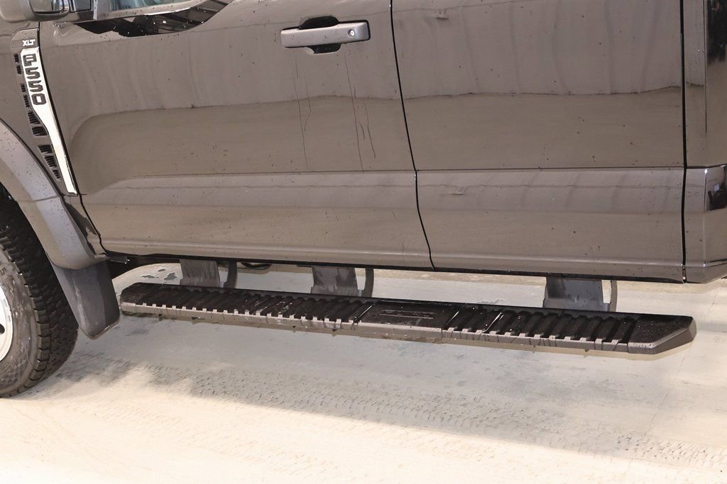 New 2026 Ford F550 4x4 Supercab Super Duty w/ XLT Value Package image 22