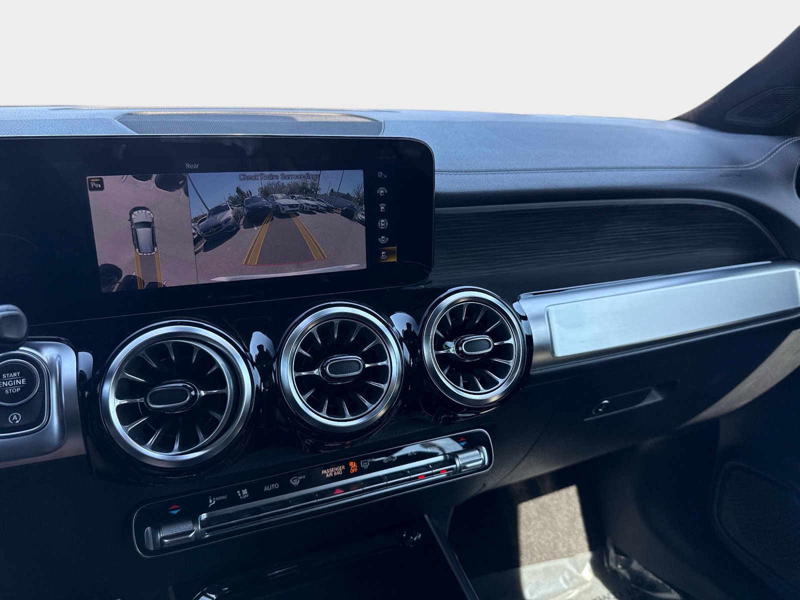 Certified 2022 Mercedes-Benz GLB 35 AMG 4MATIC image 27