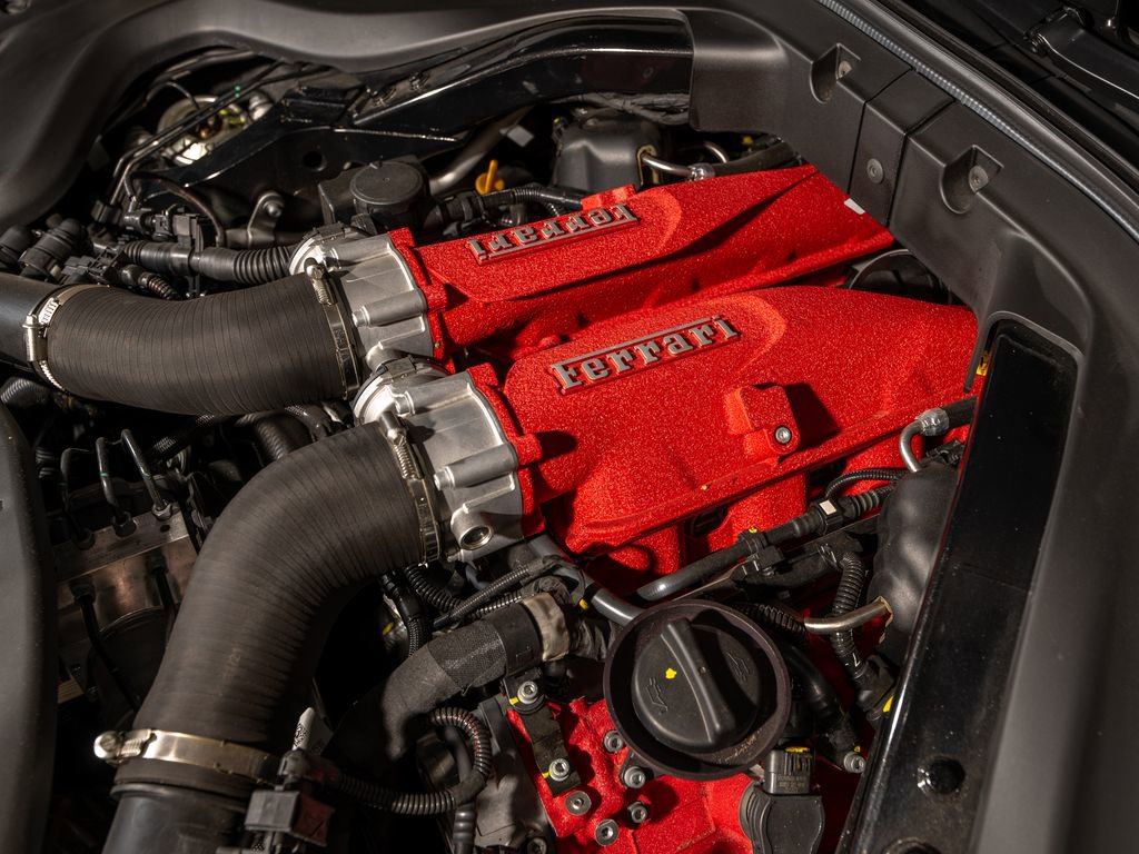 Certified 2022 Ferrari Roma RWD image 30