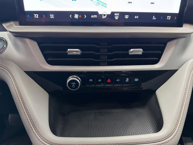 Used 2026 Ford Explorer Active w/ Active Comfort Package image 5