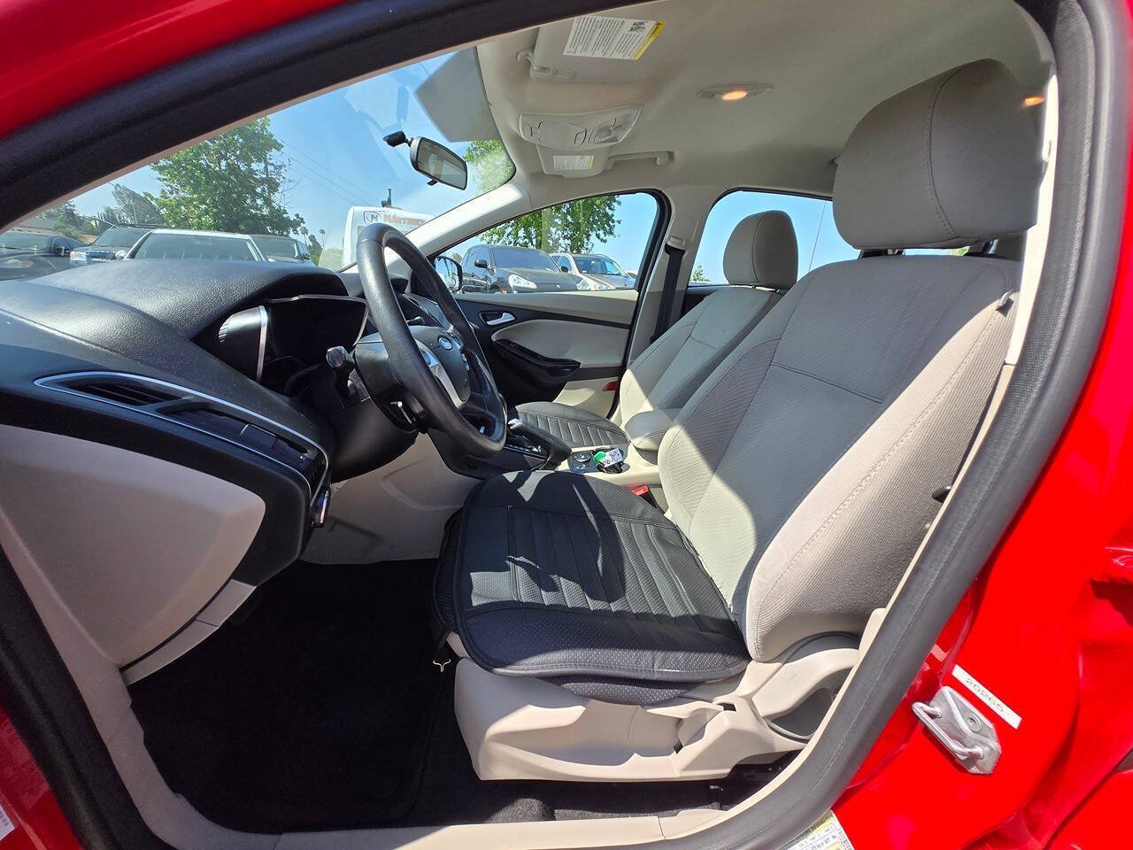 Used 2014 Ford Focus Electric Hatchback FWD image 22
