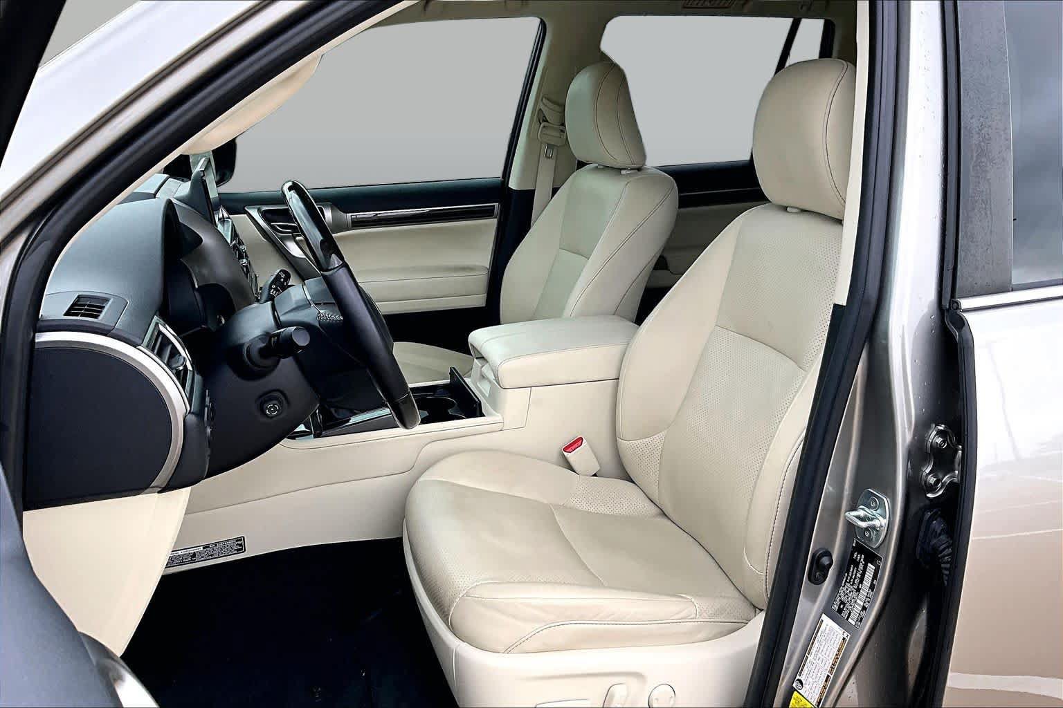 Used 2023 Lexus GX 460 Luxury w/ Sport Design Package AWD/4WD image 8
