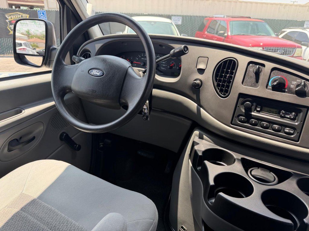 Used 2006 Ford E-150 and Econoline 150 RWD image 28
