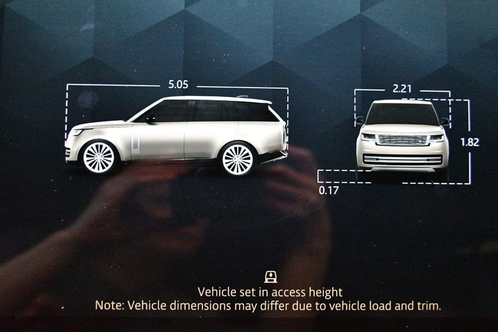 Used 2023 Land Rover Range Rover SE image 66