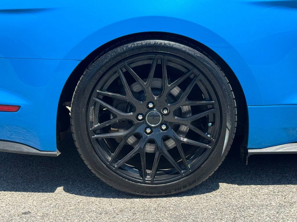 Used 2022 Ford Mustang GT Premium w/ GT Performance Package RWD image 8