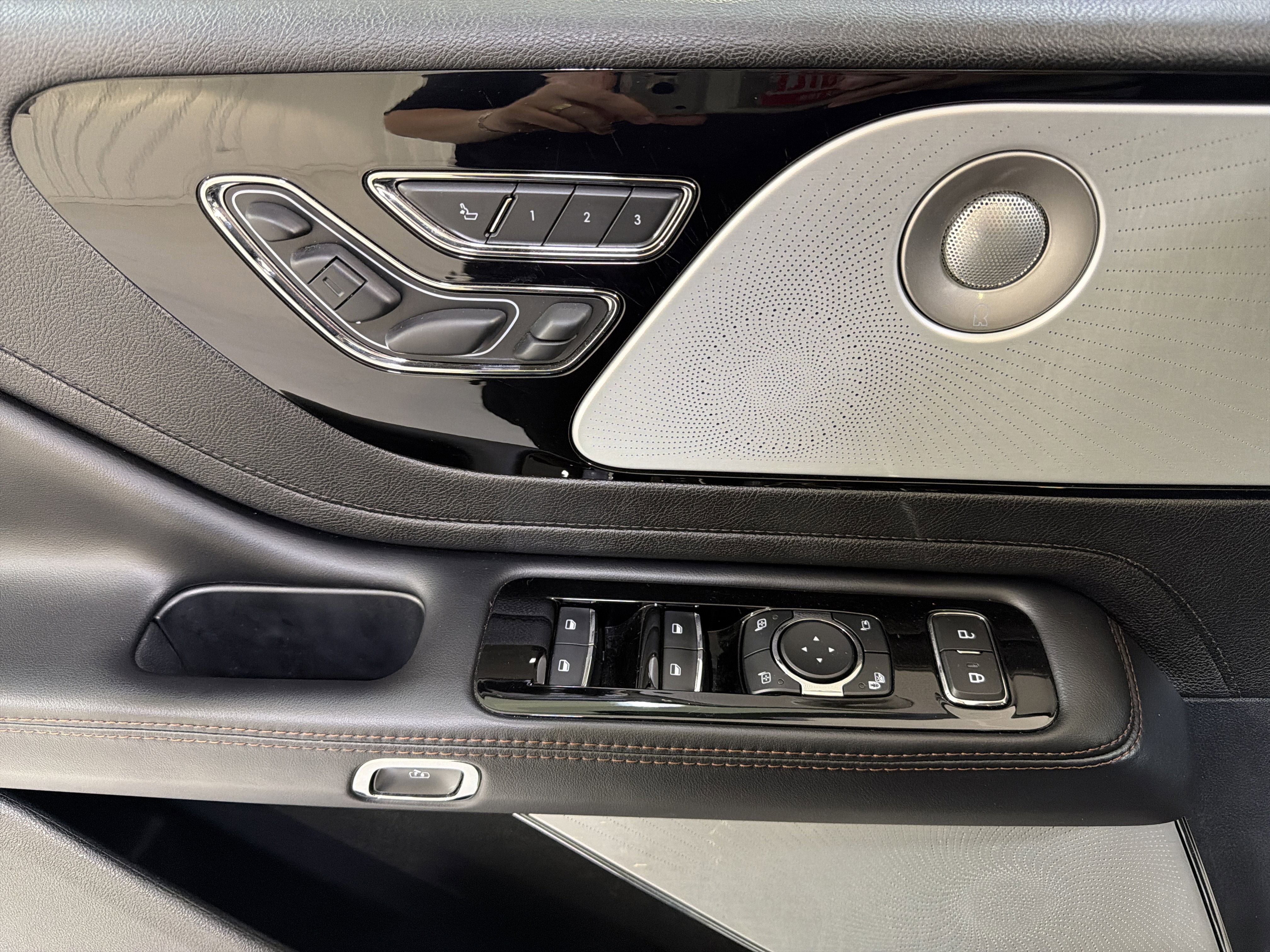 Used 2023 Lincoln Aviator Grand Touring w/ Equipment Group 301A image 15