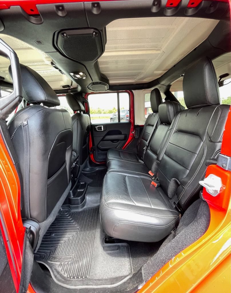 Used 2019 Jeep Wrangler Unlimited Sahara AWD/4WD image 32