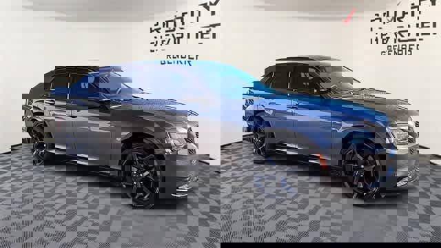 Used 2023 Chrysler 300 Touring w/ Sport Appearance Package image 2