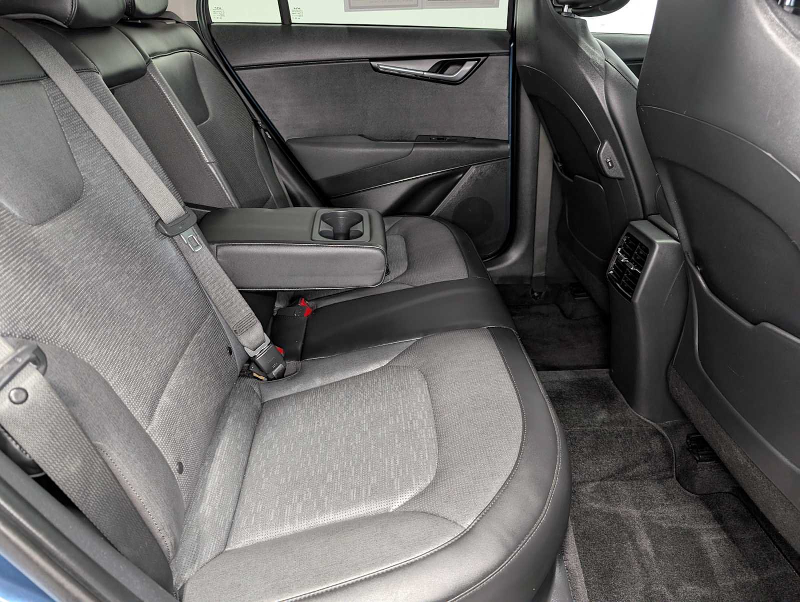Certified 2023 Kia Niro SX Touring FWD image 47