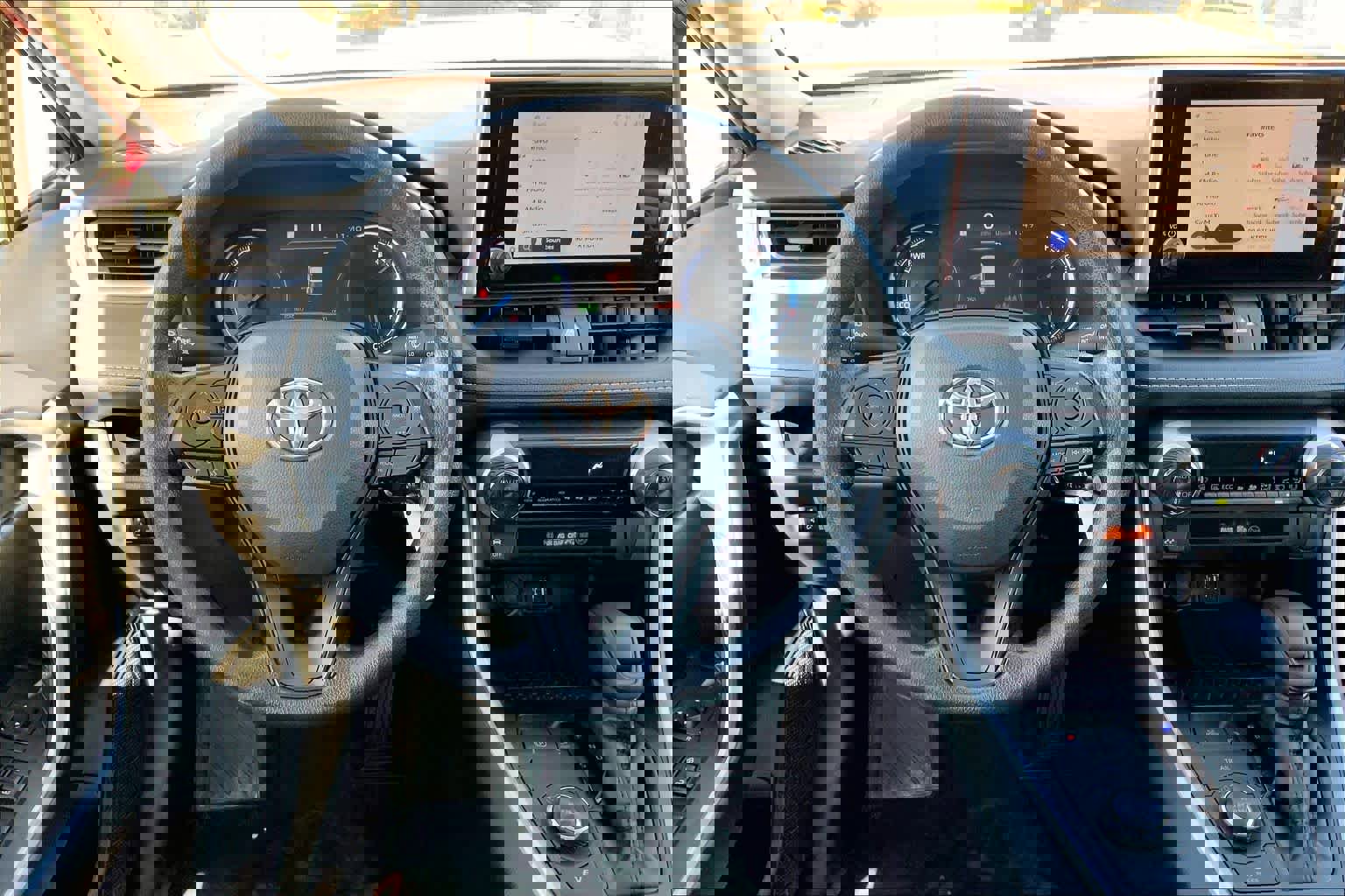 Used 2025 Toyota RAV4 LE image 5