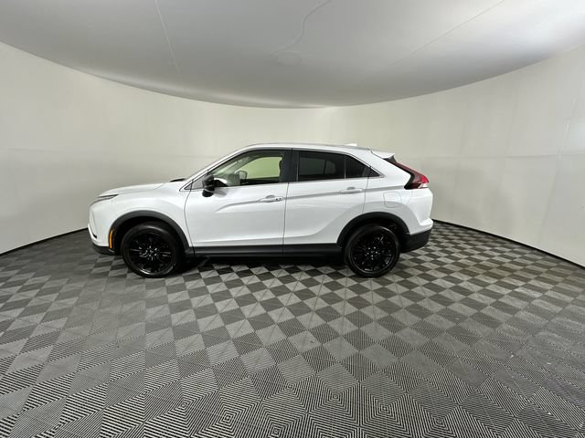 Used 2024 Mitsubishi Eclipse Cross LE AWD/4WD image 12