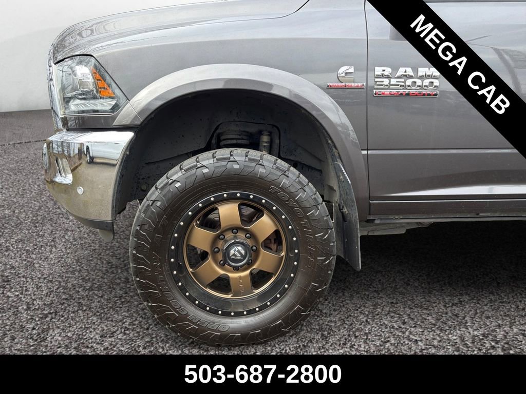 Used 2018 RAM 3500 Laramie image 10