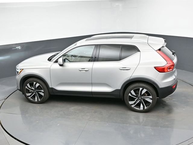 Used 2023 Volvo XC40 B5 Ultimate w/ Climate Package image 24