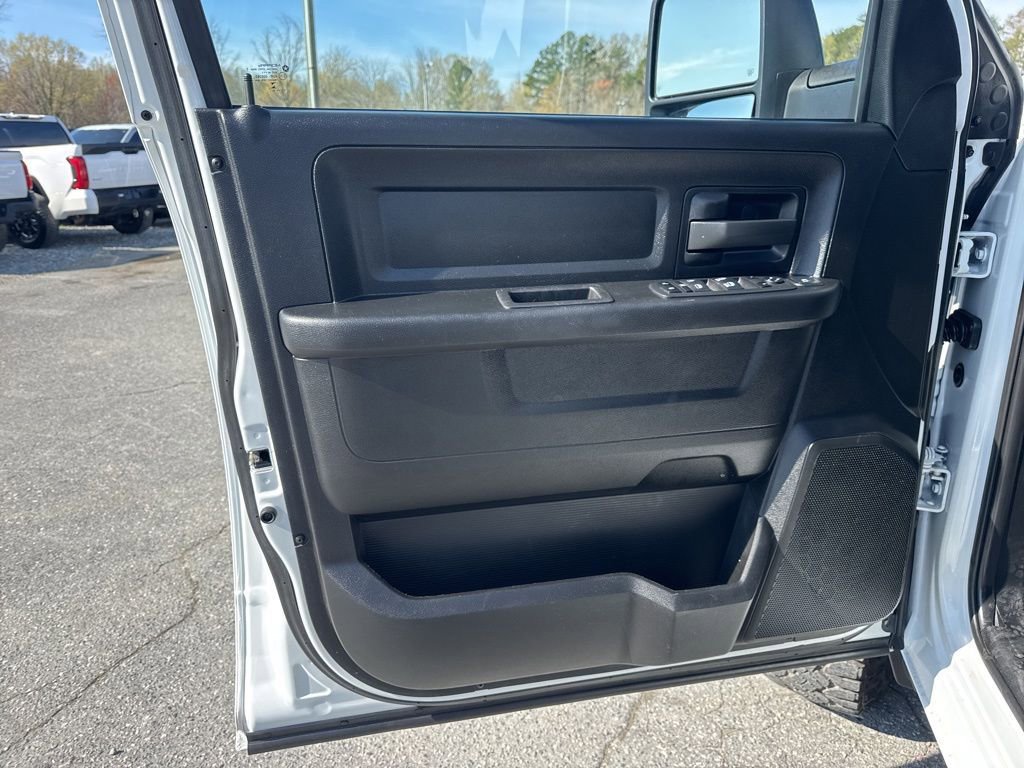 Used 2023 RAM 2500 Tradesman w/ Chrome Appearance Group AWD/4WD image 23