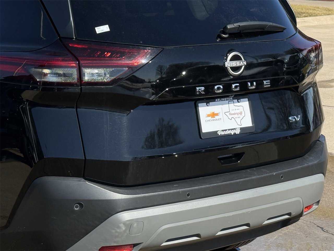 Used 2023 Nissan Rogue SV image 6