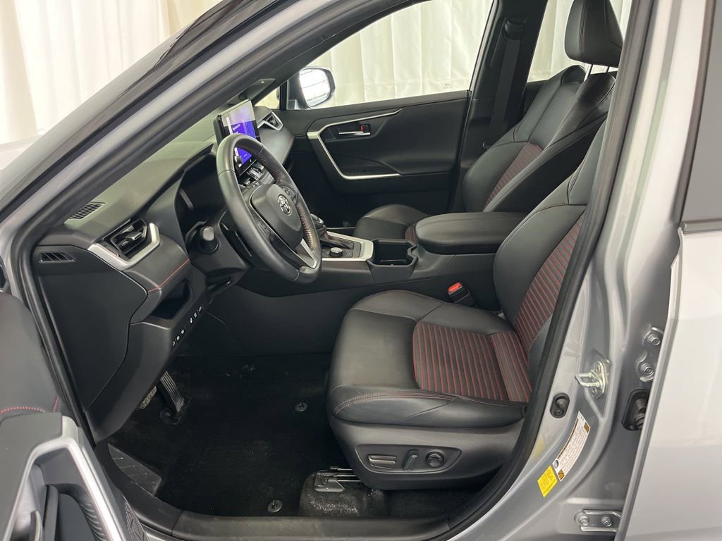 Used 2023 Toyota RAV4 XSE w/ Weather Package AWD/4WD image 4