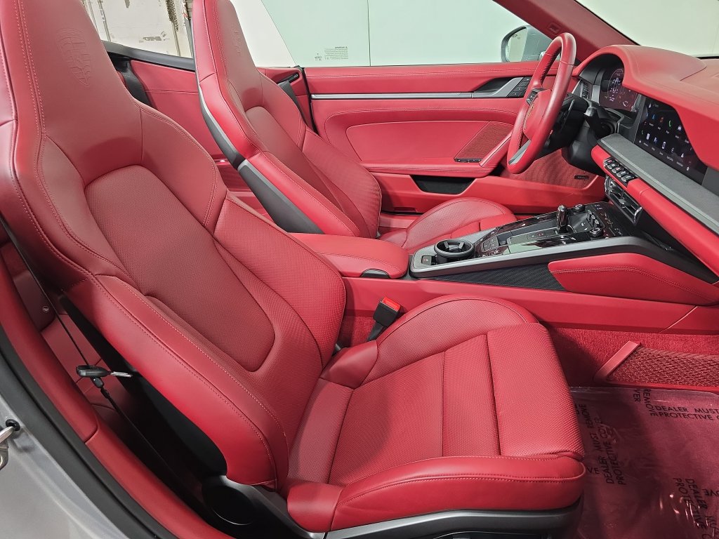 Certified 2025 Porsche 911 Carrera RWD image 27