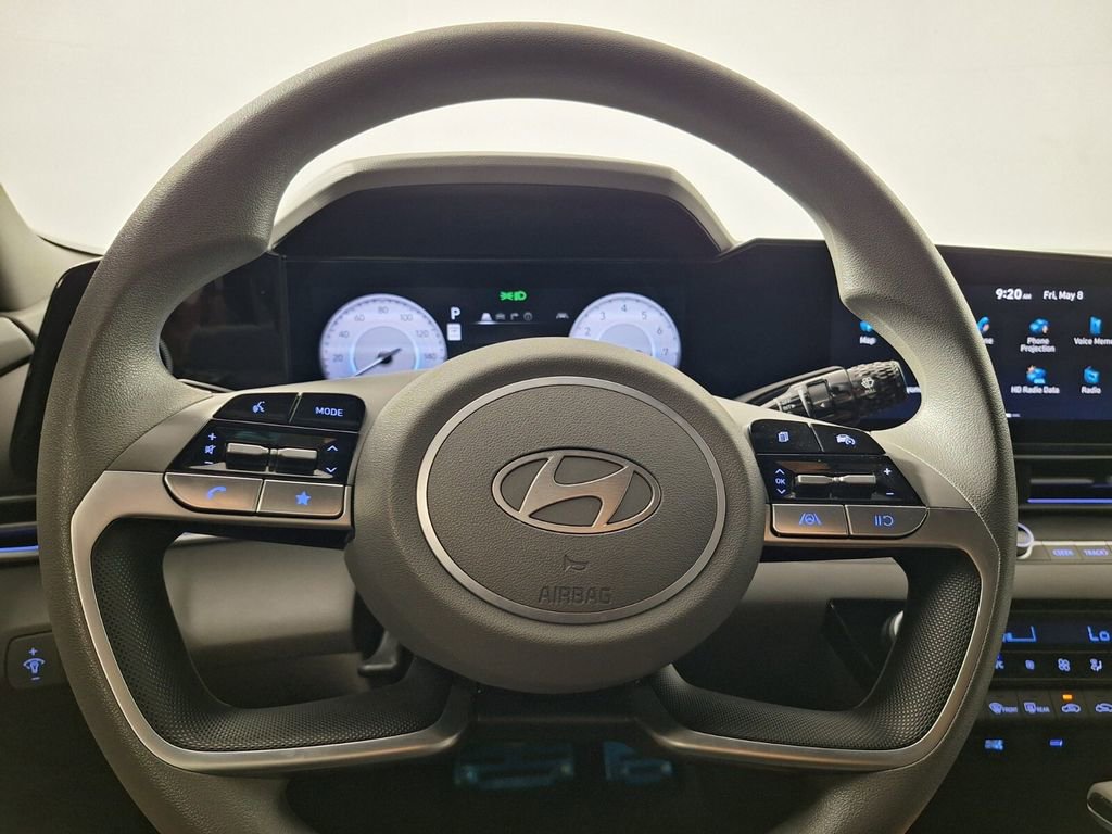 Used 2024 Hyundai Elantra SEL FWD image 17