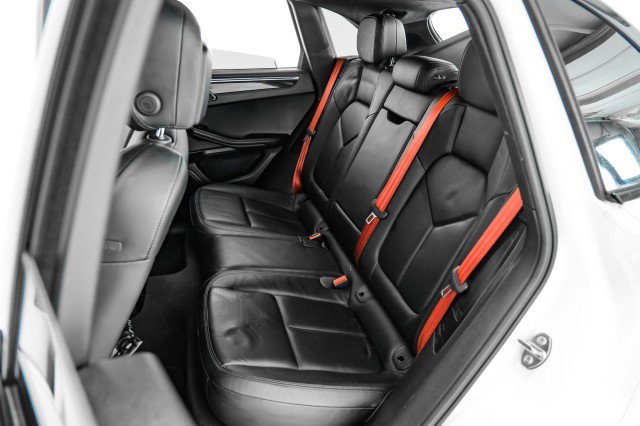 Used 2016 Porsche Macan Turbo w/ Premium Package Plus image 39