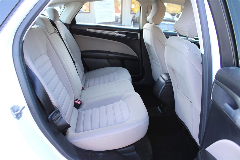 Used 2018 Ford Fusion S image 19