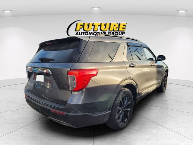 Used 2023 Ford Explorer XLT w/ Equipment Group 202A RWD image 3