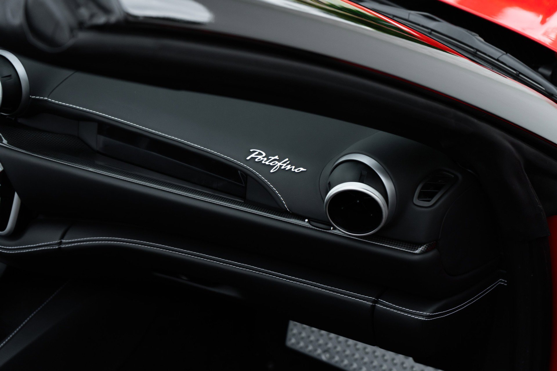 Used 2019 Ferrari Portofino image 33