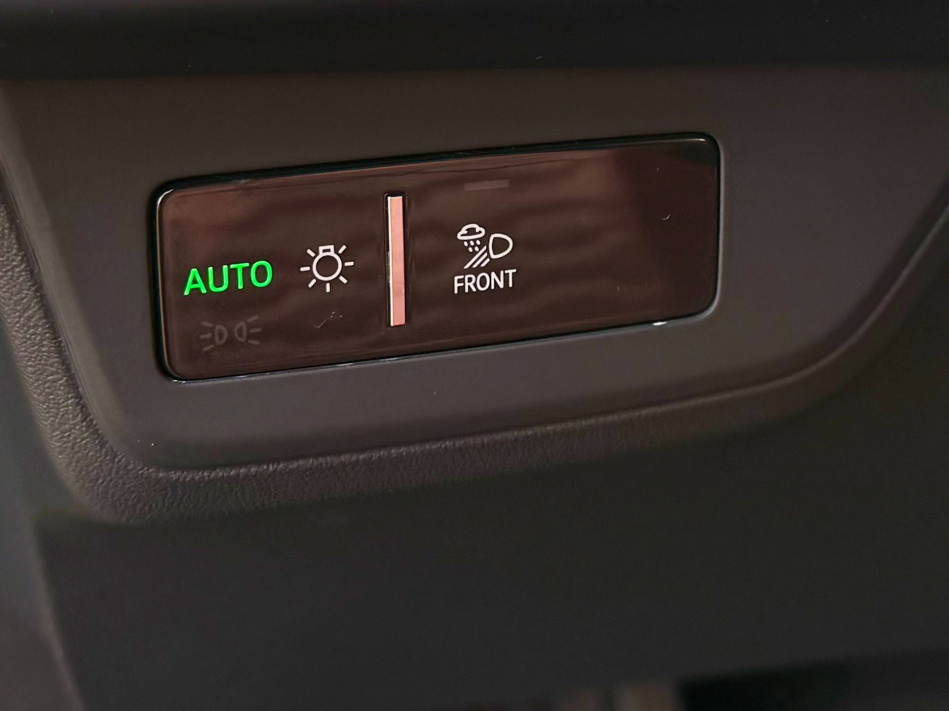 Used 2024 Audi RS e-tron GT w/ Carbon Performance Package image 11