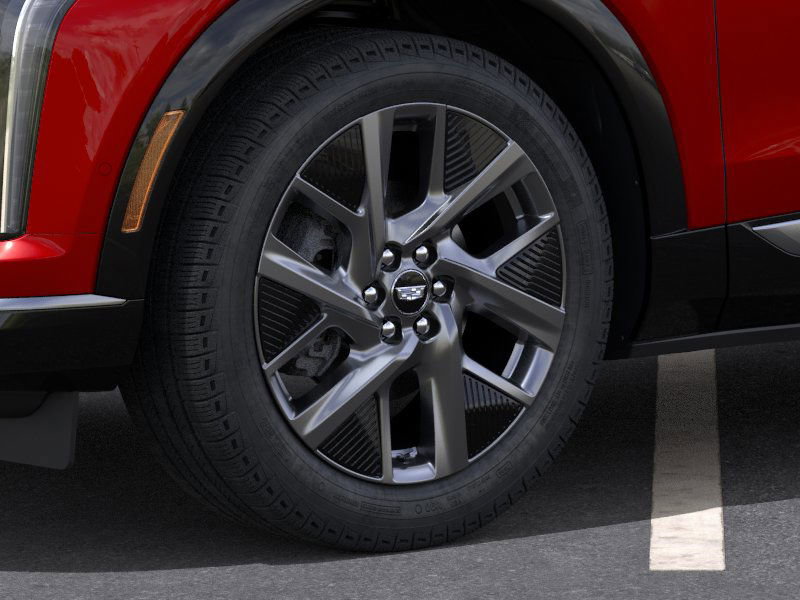 New 2025 Cadillac Optiq Luxury 2 image 9