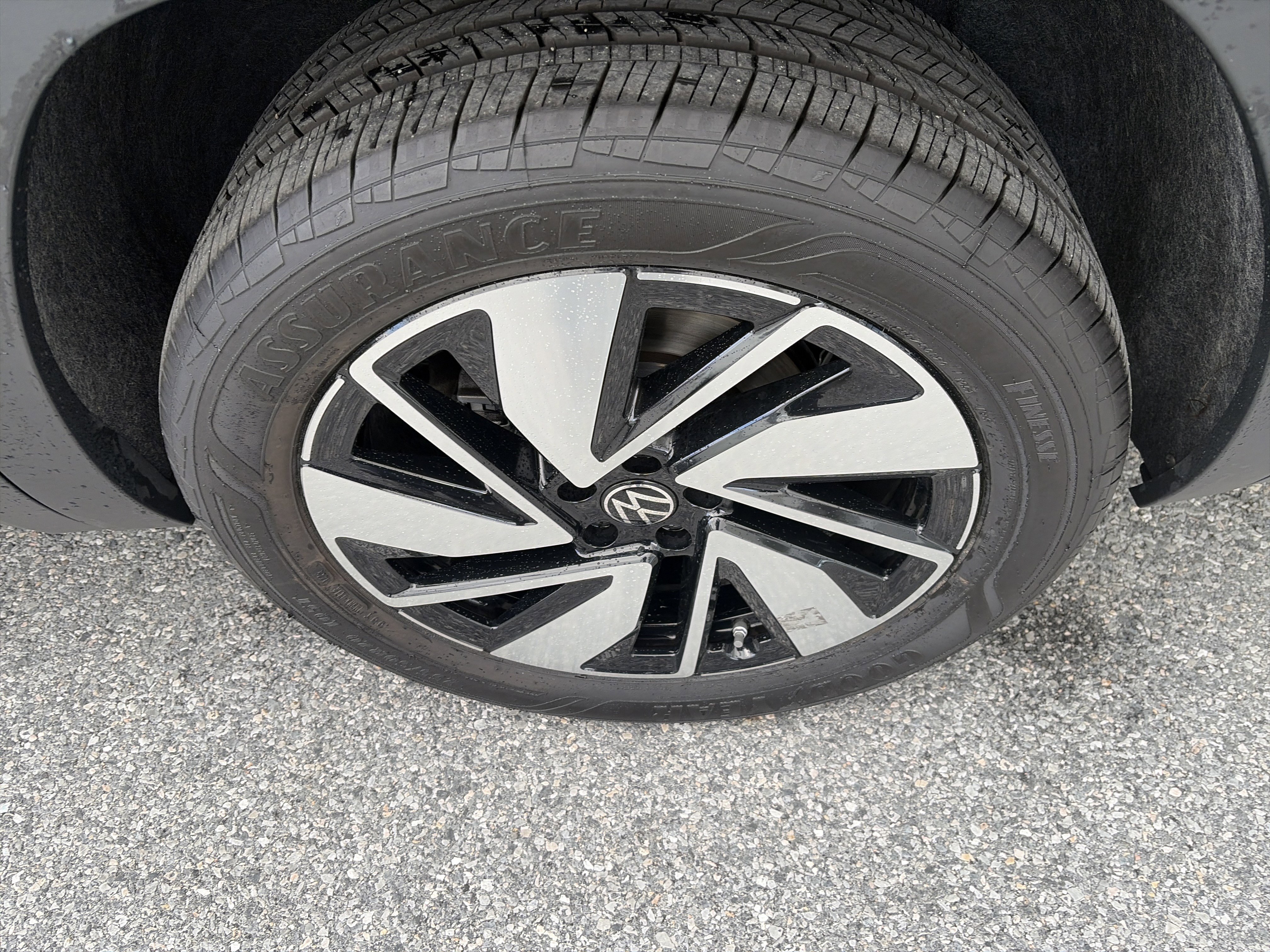 Used 2024 Volkswagen Atlas SEL image 12