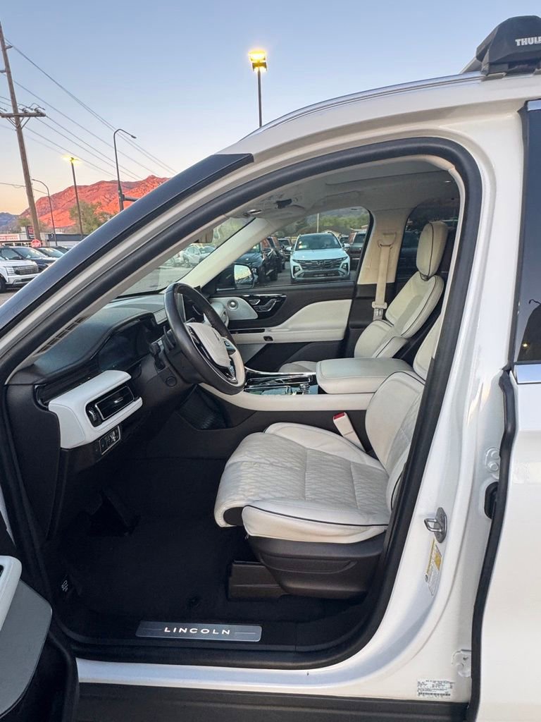 Used 2023 Lincoln Aviator Black Label w/ Dynamic Handling Package image 13