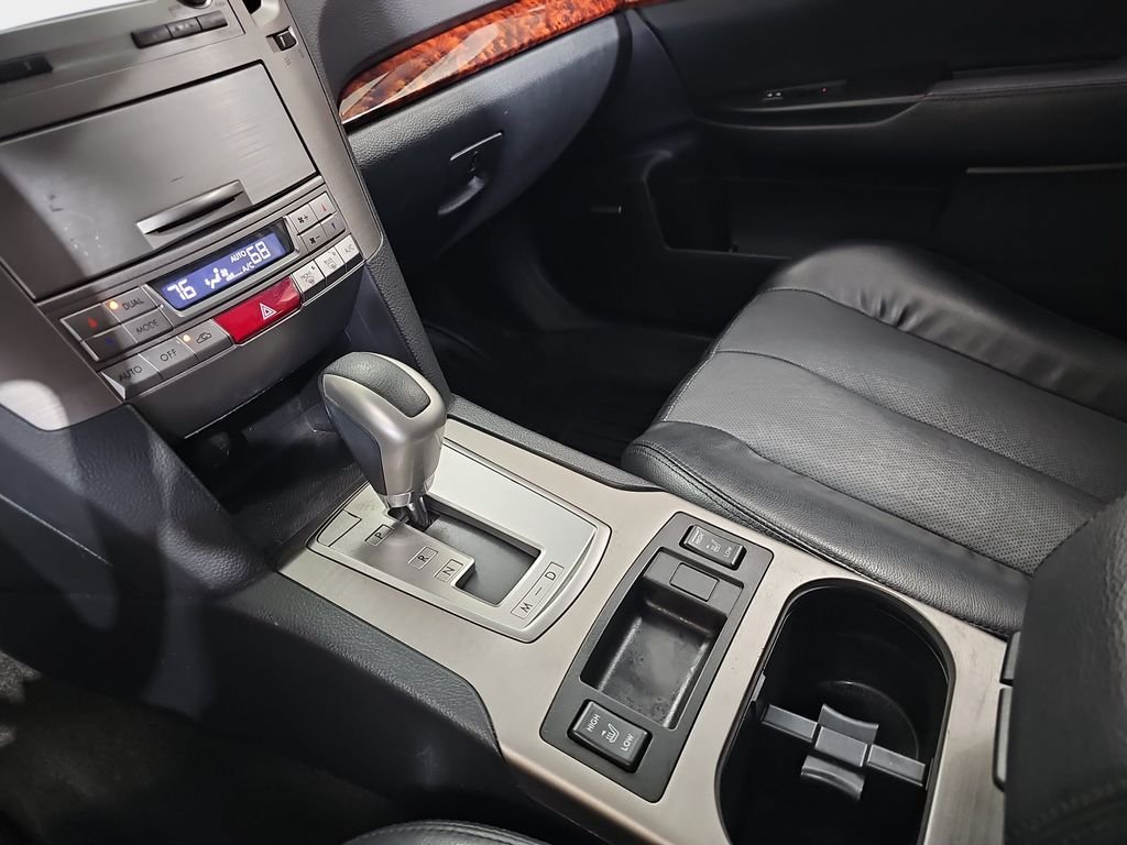 Used 2012 Subaru Outback 2.5i Limited w/ Moonroof Pkg AWD/4WD image 26