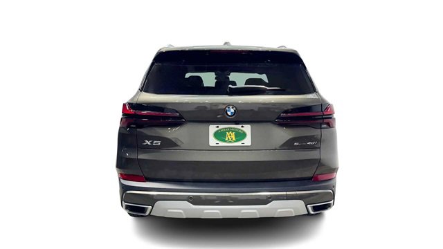 Used 2026 BMW X5 sDrive40i image 3