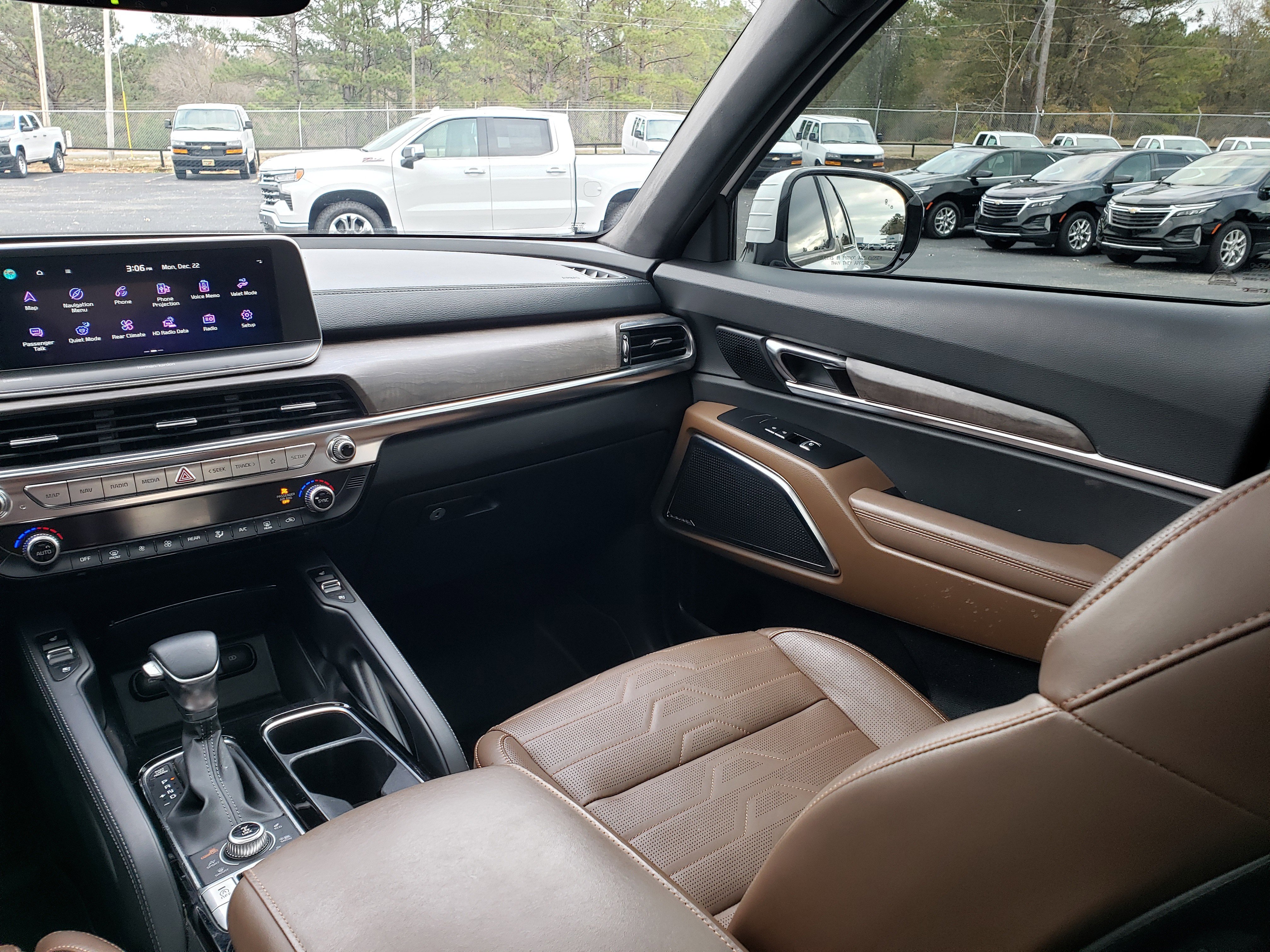 Used 2022 Kia Telluride SX w/ SX Prestige Package image 33