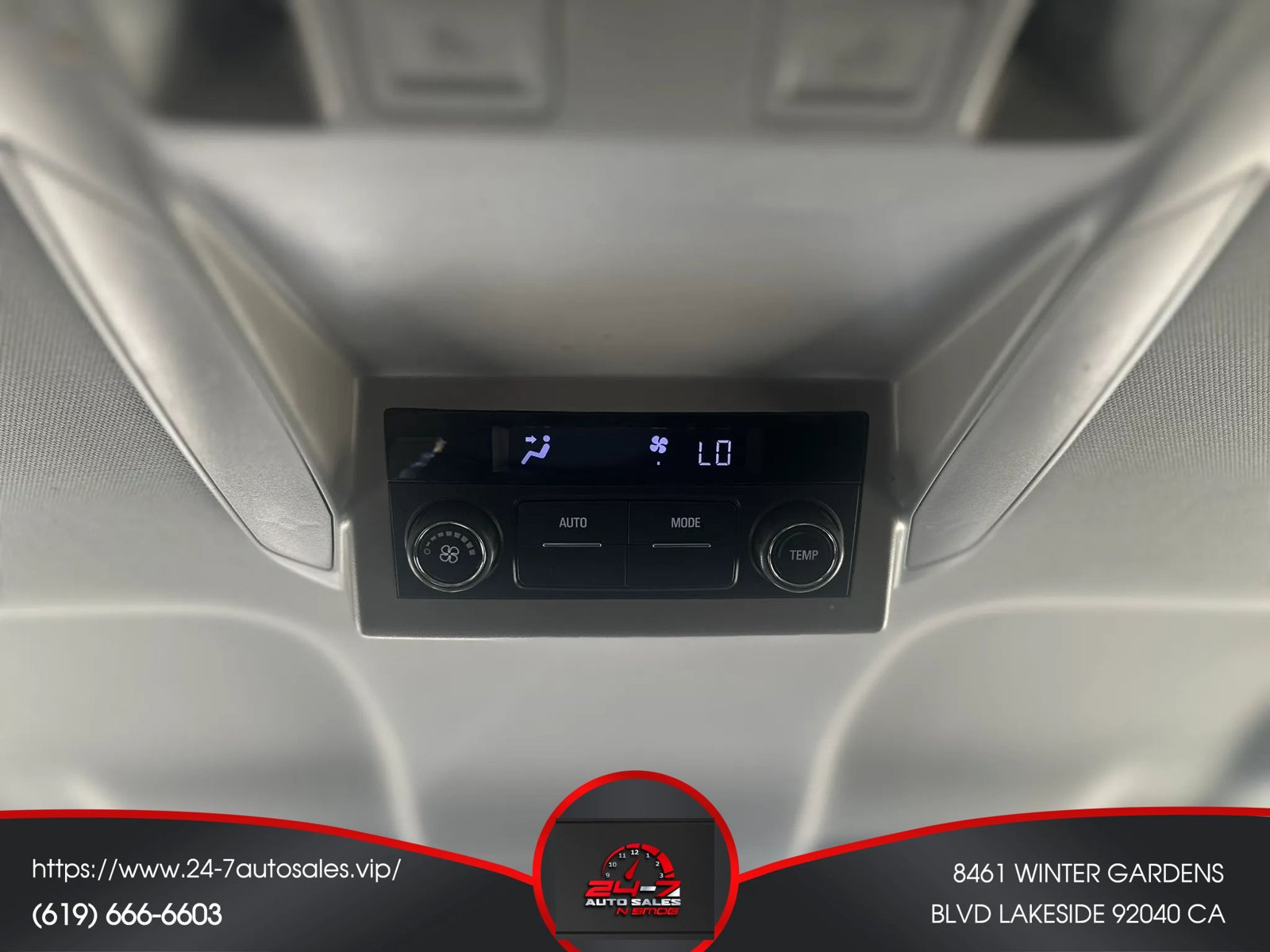 Used 2019 Chevrolet Suburban LS w/ All-Season Package RWD image 14
