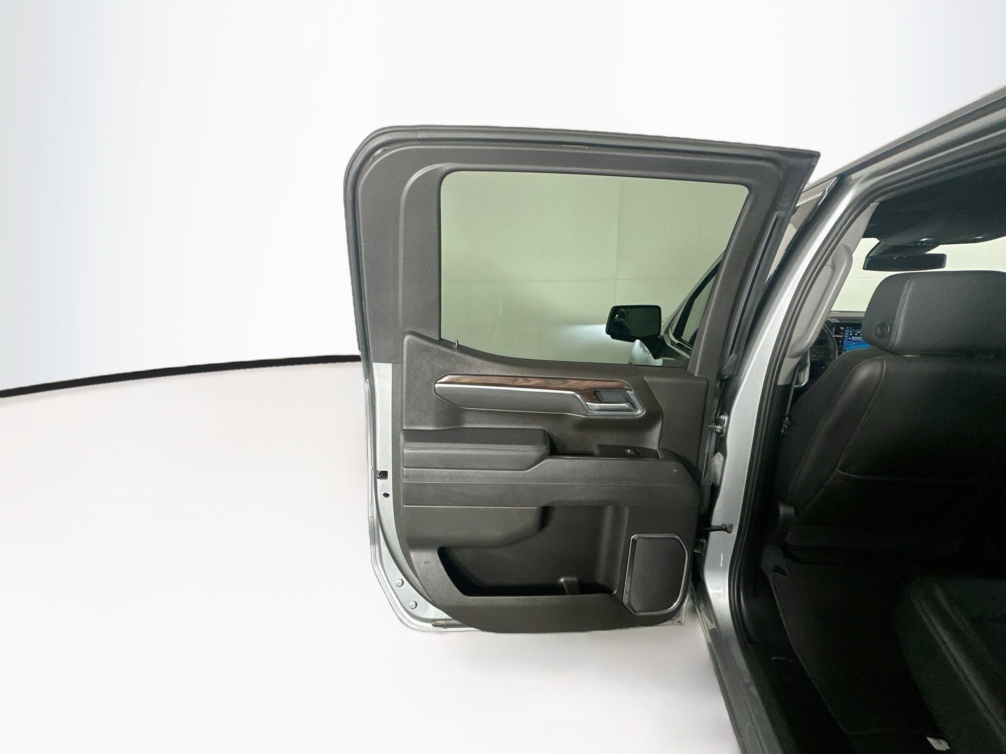 Used 2025 GMC Sierra 1500 SLT RWD image 25