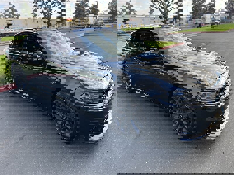 Used 2019 Dodge Charger R/T w/ Plus Group image 3